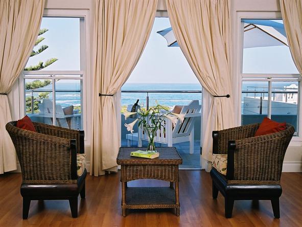 Ocean Eleven Guest House - Balcony 